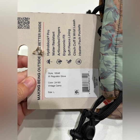 Obermeyer Women's Large Regulator Gloves Vintage Camo NWT Ski Snowboard - Picture 4 of 9